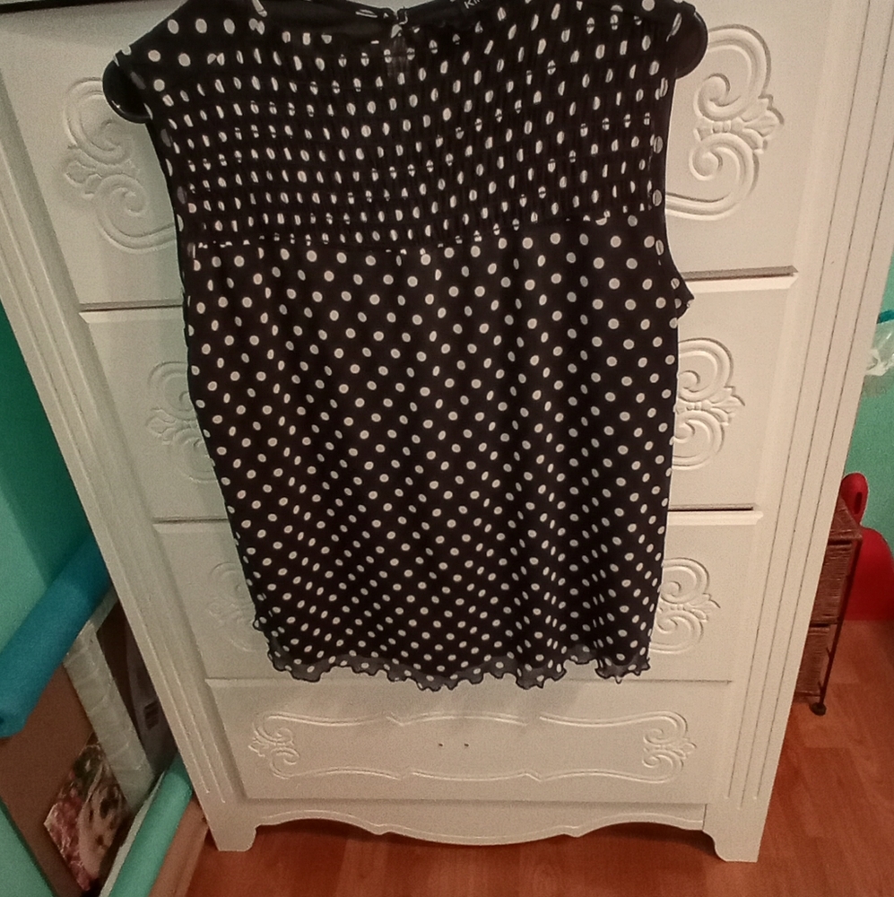 NWOT Kim and Cami Women's shirt
